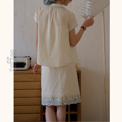 花柄刺繍が映えるレトロ可愛いセットアップ　《Z01117》