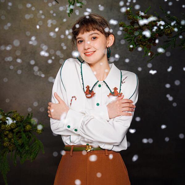 【2color】木馬刺繍配色ビッグ衿ブラウス C0109