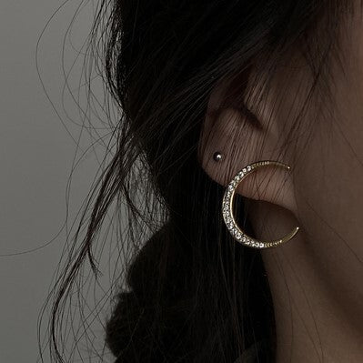 【２color】太陽と月のイヤーアクセサリー