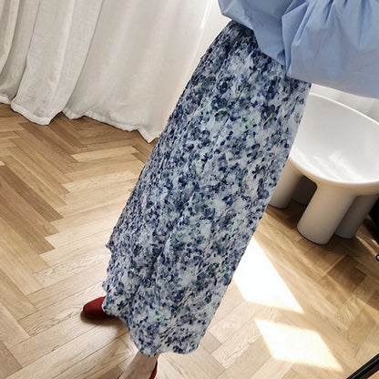 油絵のようなフラワー柄スカート