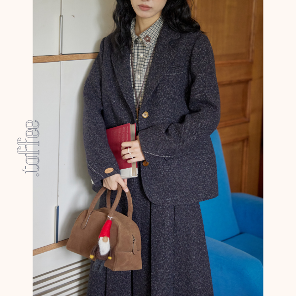 ミドル丈ジャケット＆プリーツスカートのウールセットアップ　Z00559