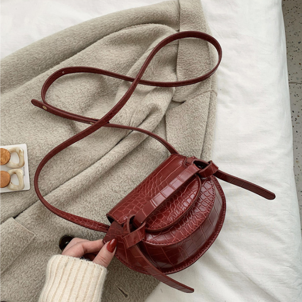 【４color】クロコ調エンボスプロセッシングショルダーバッグ　AU-171