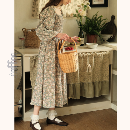 小花柄パフスリーブミモレ丈ワンピース　《Z00745》