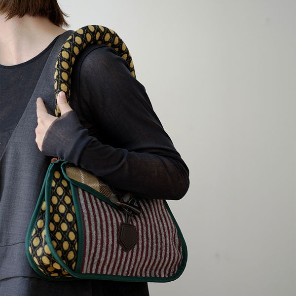 ストライプ切り替えドットショルダーバッグ   Z00488