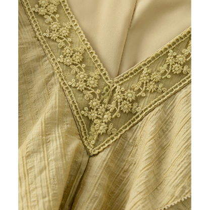 【２COLOR】フロントフリルVネックワンピース Z00093