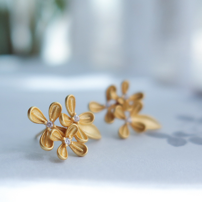金色のフラワーピアス Z00150