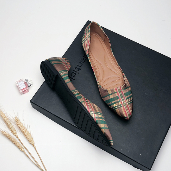 【３color】ポインテッドトゥチェッカーパンプス AU-316