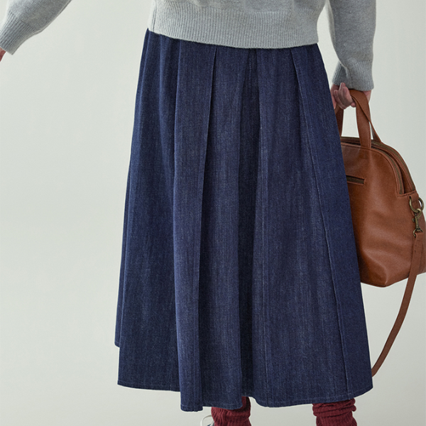 ポケット付きロングデニムプリーツスカート　《Z00732》