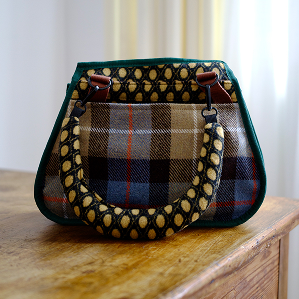 ストライプ切り替えドットショルダーバッグ   Z00488