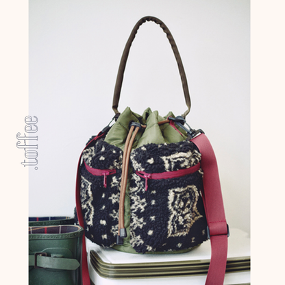 ドローストリング付きボアショルダーバッグ　Z00606