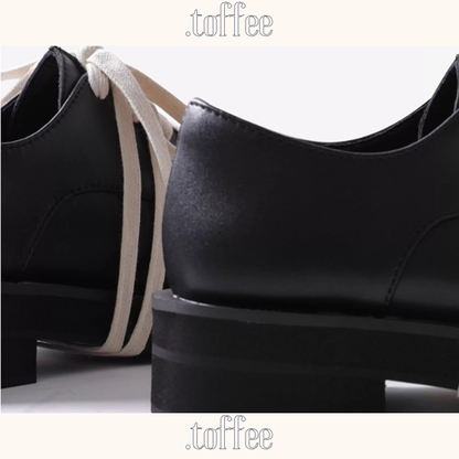 バイカラースクエア厚底ダービーシューズ《Z01352》