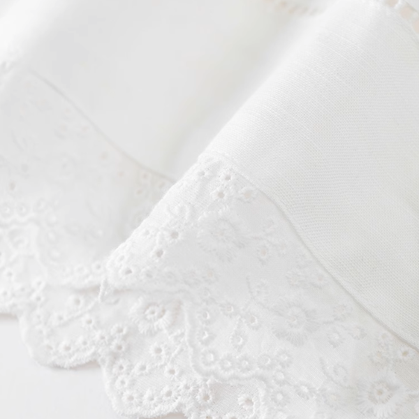 カットワークレースボックス型クロップドTシャツ《Z01002》