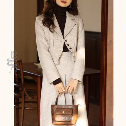 ショートテーラードジャケット＆ロングプリーツスカート セットアップ　《Z00773》