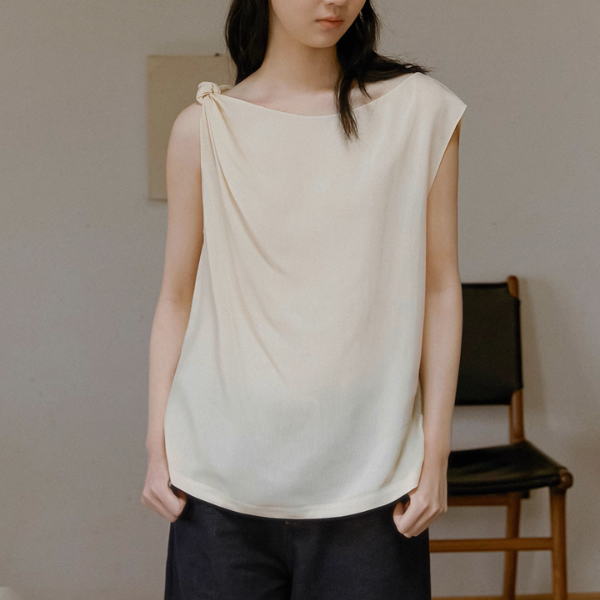 サイド結びノースリーブトップス《Z00886》