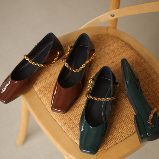 【2color】パテントレザーチェーンローヒールパンプス X-370