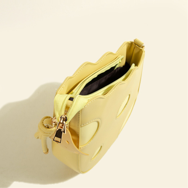 【4color】チーズデザインのショルダーバッグ X-280