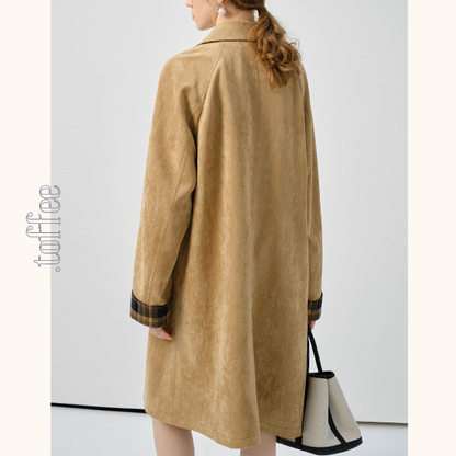 大人レトロに映えるチェック袖口のカーキトレンチコート《Z01182》