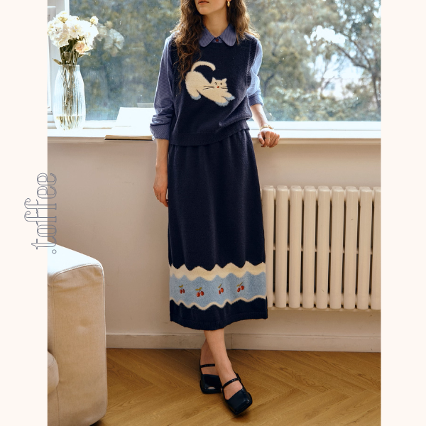 夢の上で跳ねる猫と小さな果実たちのセットアップ《Z01146》