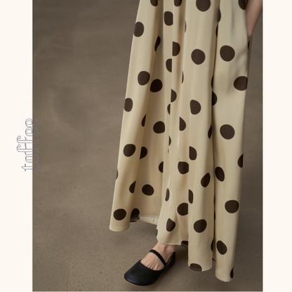 ドットと余白、午後のホルターネックワンピース《Z01119》