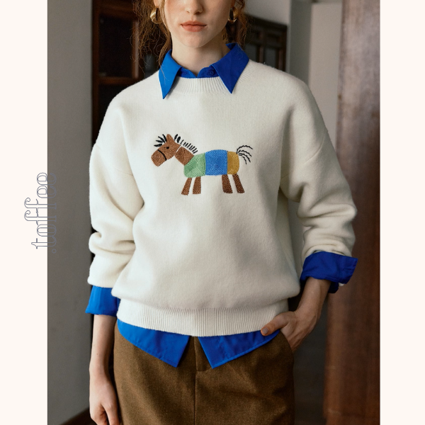 《色彩のたてがみを風に揺らして》ポニー刺繍セーター《Z01147》