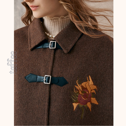 ひまわり刺繍のアートケープコート《Z01128》