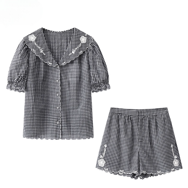 ギンガム刺繍ブラウス＆ショートパンツセットアップ《Z01038》