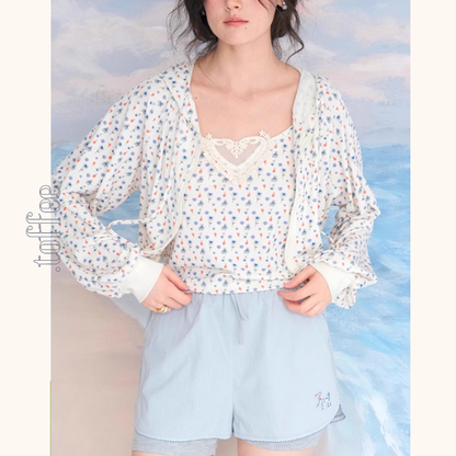 クロップドフーディー＆レースキャミソール小花柄セットアップ《Z00983》