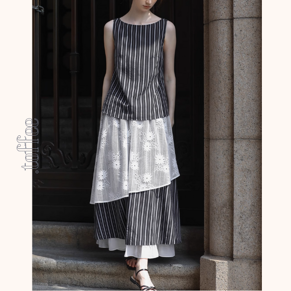 ストライプノースリーブトップ＆レース装飾ロングスカートセットアップ《Z01028》