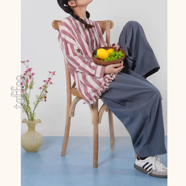 【2color】ストライプ柄フリル装飾シャツ《Z00894》