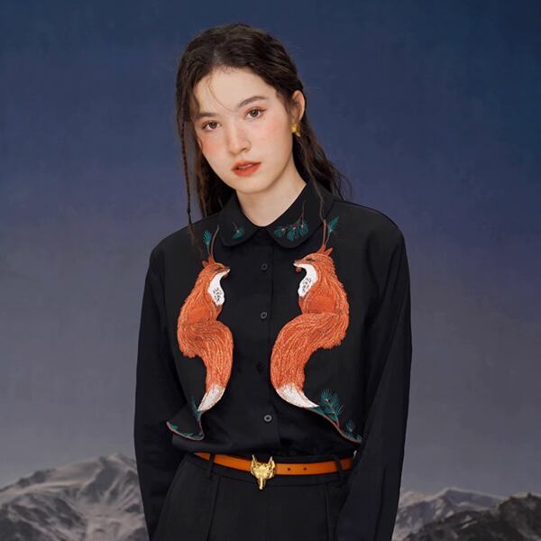 フェイクツーピースフォックス刺繍ブラウス C0105