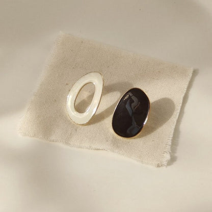 手書きのような輪っかと円のピアス  ac0004