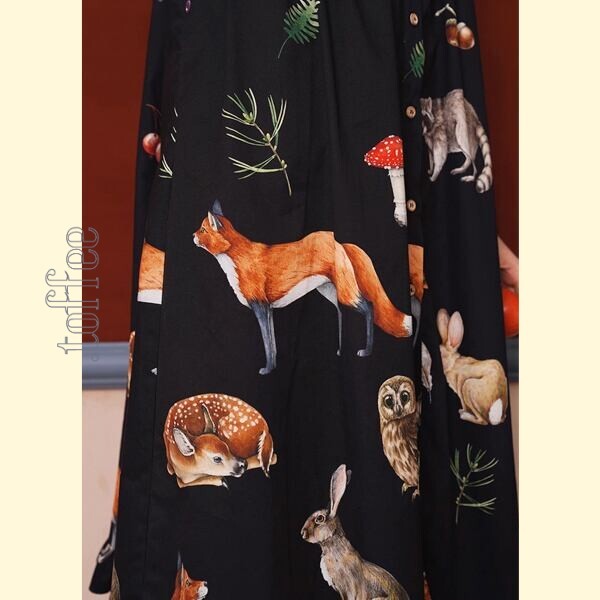 レトロエレガンス：クラシックアートのブラックシャツワンピース 《C0209》