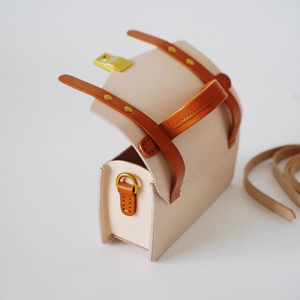 【5color】バイカラースクエアショルダーバッグ《Z00893》