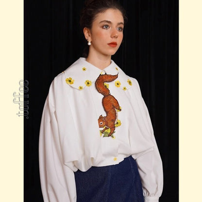 森のファンタジー：花の妖精と無邪気なリスの刺繍タイ 《C0190》