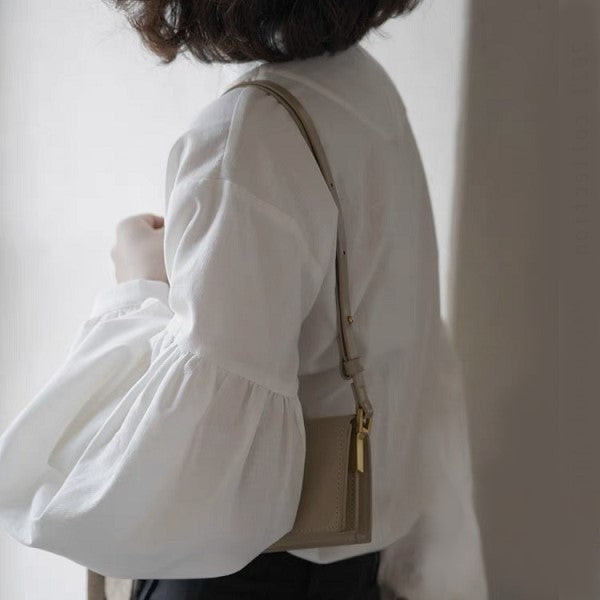 クラシカルなランタンスリーブブラウス　　su0094