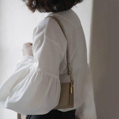 クラシカルなランタンスリーブブラウス　　su0094