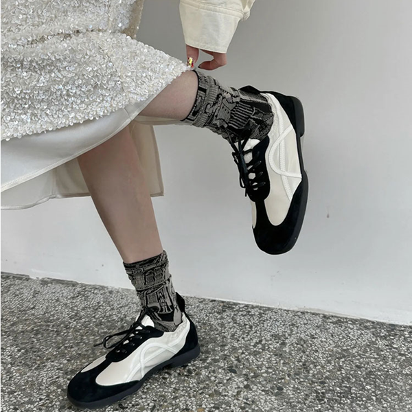 バイカラーフラットスニーカー　Z00445