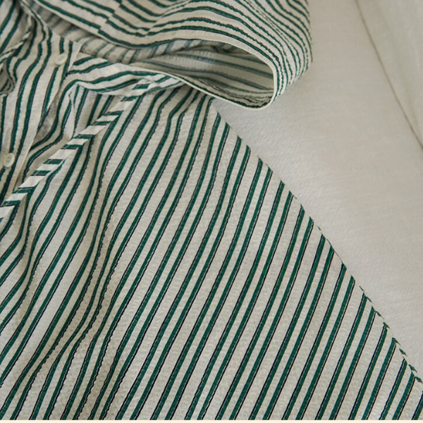 【2color】フード付きオーバーサイズストライプシャツ Z00130