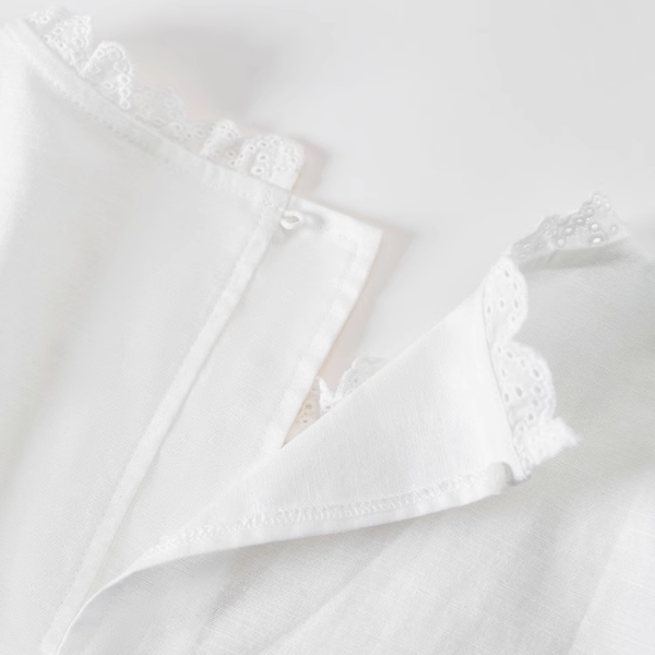 カットワークレースボックス型クロップドTシャツ《Z01002》