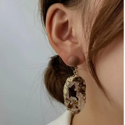 【２color】ジュエリーデザインコントラストストーンピアス AU-277