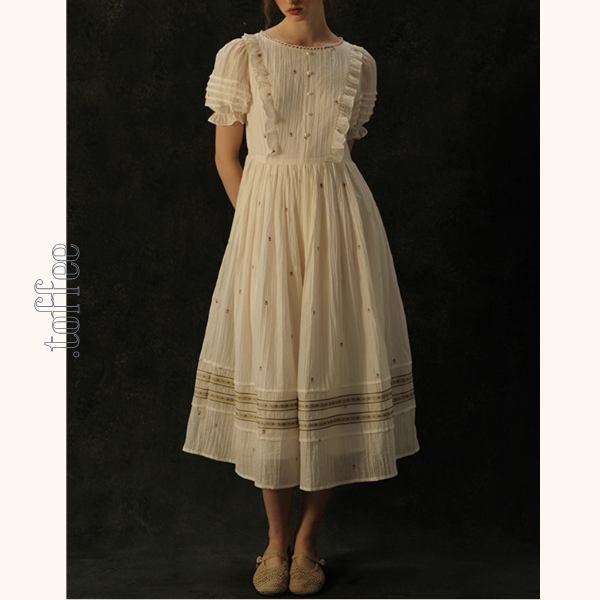 レース＆パール装飾パフスリーブワンピース《Z00985》