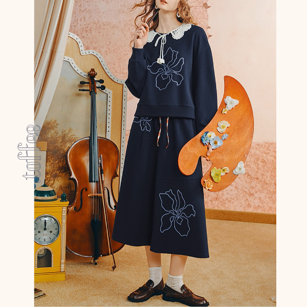 かぎ針襟と花刺繍のネイビーセット《Z01135》
