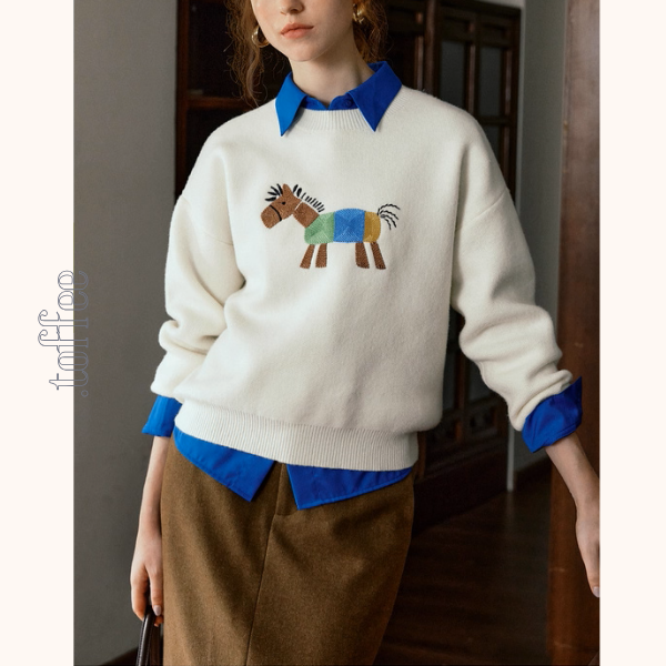 《色彩のたてがみを風に揺らして》ポニー刺繍セーター《Z01147》