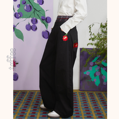 チェリー刺繍重ね着風テーパードパンツ　《Z00699》