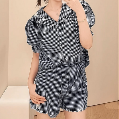 ギンガム刺繍ブラウス＆ショートパンツセットアップ《Z01038》