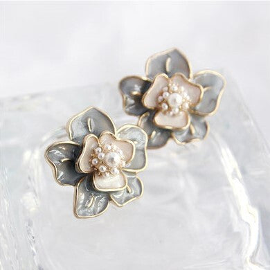 レトロフラワーモチーフピアス