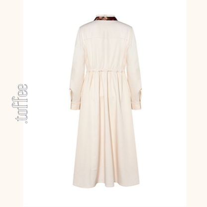 【2color】ローズ刺繍フリルネックワンピース　《Z00681》