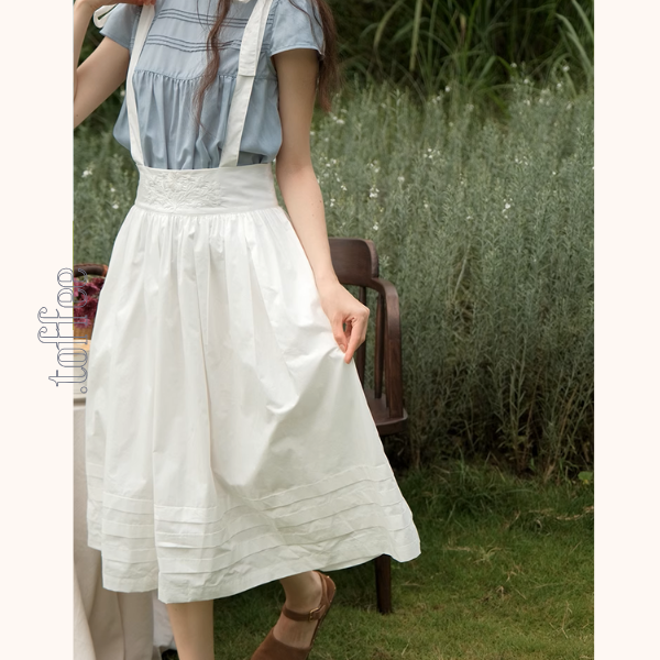 花刺繍ホワイトサスペンダースカート《Z01053》