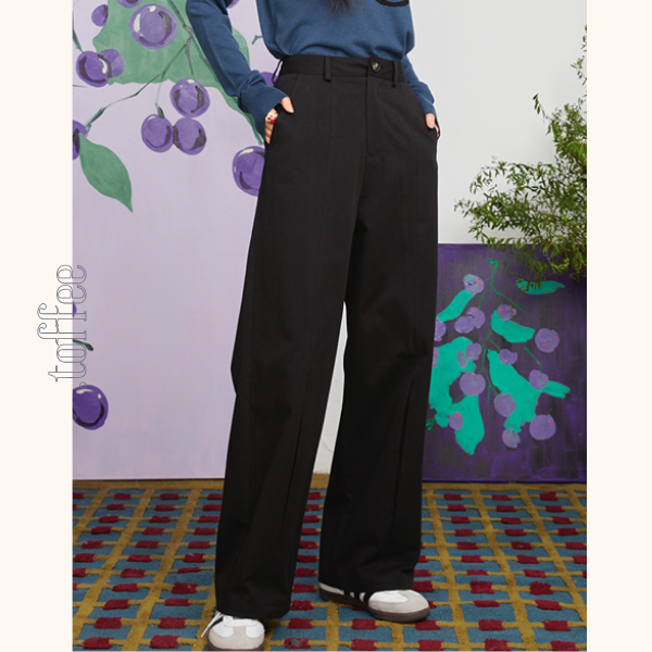 アップル刺繍ブラックストレートパンツ　《Z00693》