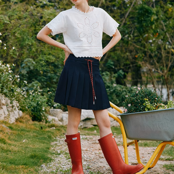 カットワークレースボックス型クロップドTシャツ《Z01002》